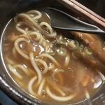 慶屋 - あっさりしてそうで、出汁にしっかりカレーの味が染みてます