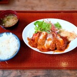 洋食の朝日 - ブタヘレチーズ焼　後姿