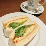 星乃珈琲店 - 料理写真:ハムと野菜と玉子のサンド ドリンク付き