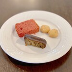 パティスリー＆ブーランジェリー ラ・パルム・ドール - 果実のケイク、カヌレ、チーズクッキー