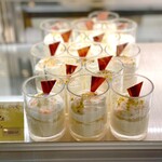 パティスリー＆ブーランジェリー ラ・パルム・ドール - 名札はマロンパフェですが後ほどフロマージュパフェに直されました