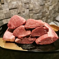 中目黒焼肉 登牛門 - これから頂く肉塊