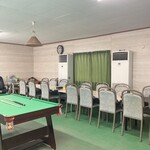 HUJRA HALAL FOOD & RESTAURANT - 店内 ビリヤード台はもうなかったです