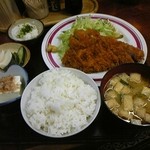 ふるた - とんかつ定食(\920)