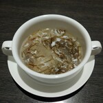 中国料理 桃翠 - フカヒレともずくのスープ