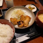 ニユートーキヨー 庄屋 - 今回オーダーの鶏肉の味噌漬け焼き定食 金山寺味噌
