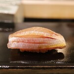 Asabu Juuban Sushi Tomo - 春子鯛