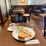 イタリアン・トマトカフェジュニア - ハムたまごとツナサラダのWサンドモーニング