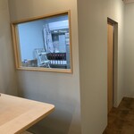 中華そば 麦の星 - カウンターの奥には製麺室があります！