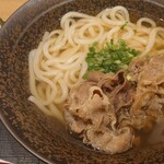 Yamashita Honki Udon - 大盛りだから少なめに見えるけどお肉まあまあ量があり嬉しかった