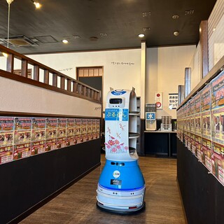 Introducing the currently popular automatic meal serving robot!!