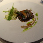 新潟産 八色椎茸をタルト仕立てに　ラルドの薄いベールで覆って