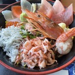 Surugaji - 特上海鮮丼　