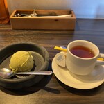Pittsueria Baru Kakutasu Doro - ピスタチオアイスと紅茶