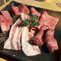 近江うし焼肉 にくTATSU 銀座店 - 