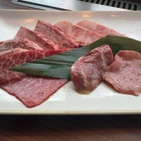 焼肉うしごろ 新宿三丁目店 - 