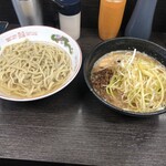 ラーメン二郎 - つけ麺（熱盛）+限定ネギ   野菜少なめ・ニンニク・アレ（おかか）