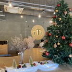 TTT - 店内