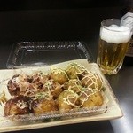 Momo - たこ焼き（ソース/塩）＆ビール　計950円