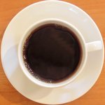 COUZT CAFE ＋ SHOP - ケーキセット 1070円 のオーガニックブレンドコーヒー