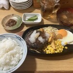 串正 - ハンバーグ定食(¥850)