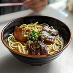 なかよし食堂 - 三枚肉そば