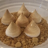 THE APOLLO - 名物のレモンパイ！