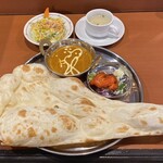 ミニ ネパール レストラン&バー アリサ - スンダルランチ 
            (キーマカレー(激辛)･ナン･サラダ･チキンティッカ･スープ)