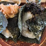ミハラ キッチン - 料理写真:おにぎり 鮭カマ 昆布