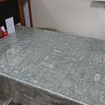 京町クロケットファミリー - こちらのテーブル席に座りました(^^)v