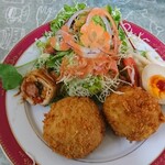 京町クロケットファミリー - 牛すじコロッケ・クリームコロッケ・副菜2品・野菜サラダ・マカロニサラダ