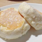 むさしの森珈琲 - 「ふわっとろパンケーキ蜂蜜入メイプルシロップ添え」748円