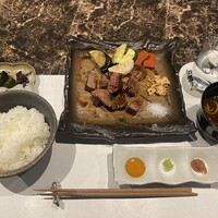 宮崎尾崎牛 鉄板焼き 吟 梅田ヒルトンプラザウエスト - 