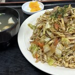 花織そば - やきそば　700円(量が多い！)