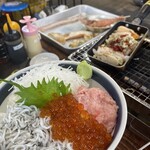 沼津 海女小屋 BBQ - 海鮮丼 えびとホタテのアヒージョ