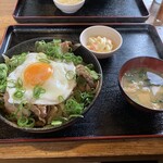 ぐらんまま - 牛焼丼　９００円