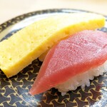 Hama zushi - まぐろ・旨だしたまご二種盛り 110円