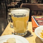 ビアカフェ ブルッグスゾット - 少し白濁して独特の風味、結構ポピュラーなベルギービール