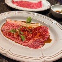 個室焼肉 牛炙 名駅別邸 - 段土牛ロース 1680円