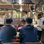 肉汁餃子のダンダダン - 店内