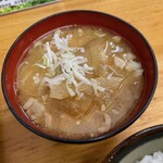 とんかつ 栄ちゃん - 豚汁。大根の柔らかさが大好き