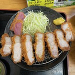 とんかつ 栄ちゃん - 上からアフター。行く度に栄ちゃんの美味しさがもっとほしくてどんどん強欲になる