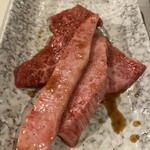 牛三郎 - 