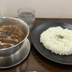 一文字カリー店 - カレーは熱々なのでヤケド注意‼️