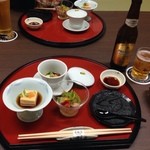 古梅荘 - 先付け・あん肝の擦り流し、生牡蠣ポン酢、鮭の南蛮漬け。