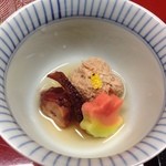 古梅荘 - 蛸の柔らか煮と鱈の子の炊き合わせ。