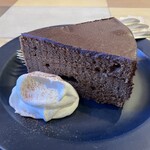 Cafe Akai Harinezumi