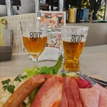 800° Degrees Craft Brew Stand - ビアプレートセット、お肉多いですね