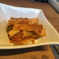 焼肉うしごろ 西麻布本店 - キムチ　結構、辛め