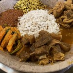 ネパール民族料理 アーガン - 初めて食べたチウラ(干し飯)  もう少し汁気のあるものが欲しかった